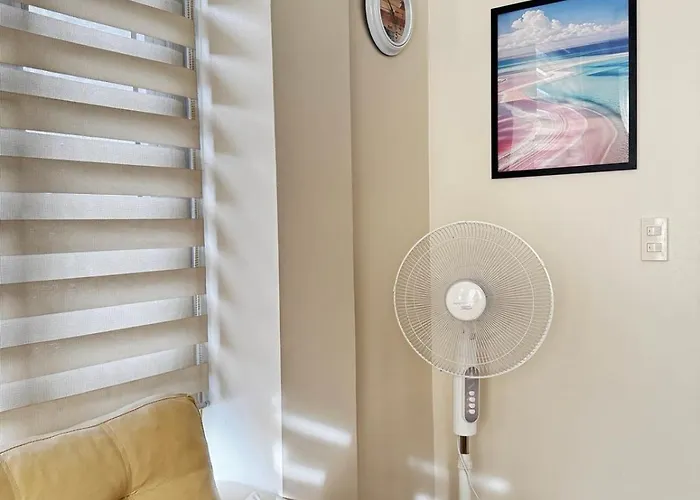 公寓 Chic Unit With Balcony - Free Wifi & Netflix Across Naia Terminal 3 Airport