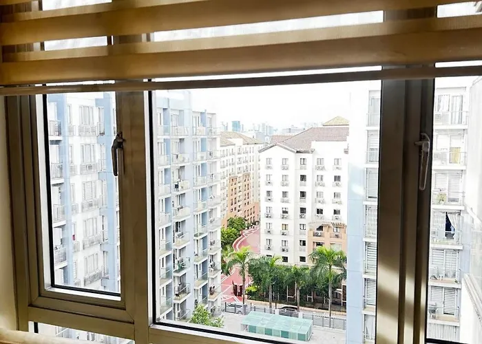Chic Unit With Balcony - Free Wifi & Netflix Across Naia Terminal 3 Airport 公寓 *