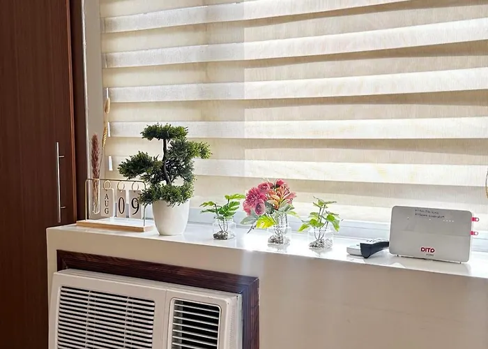 Chic Unit With Balcony - Free Wifi & Netflix Across Naia Terminal 3 Airport *