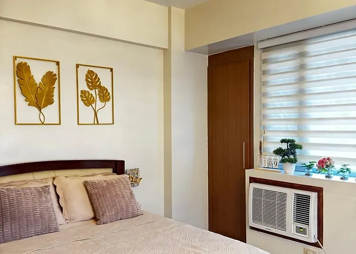 Chic Unit With Balcony - Free Wifi & Netflix Across Naia Terminal 3 Airport