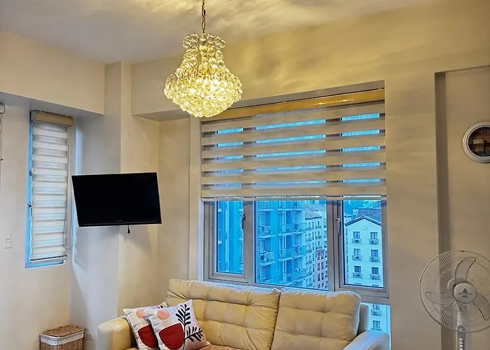 Chic Unit With Balcony - Free Wifi & Netflix Across Naia Terminal 3 Airport 公寓