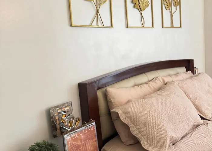 Chic Unit With Balcony - Free Wifi & Netflix Across Naia Terminal 3 Airport 马尼拉